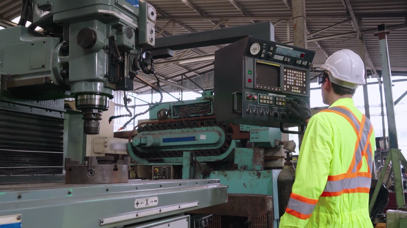 Operator at a milling machine